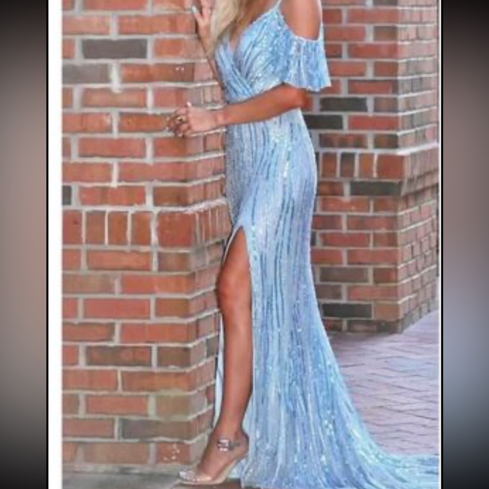 Mac Duggal prom dress worn twice !